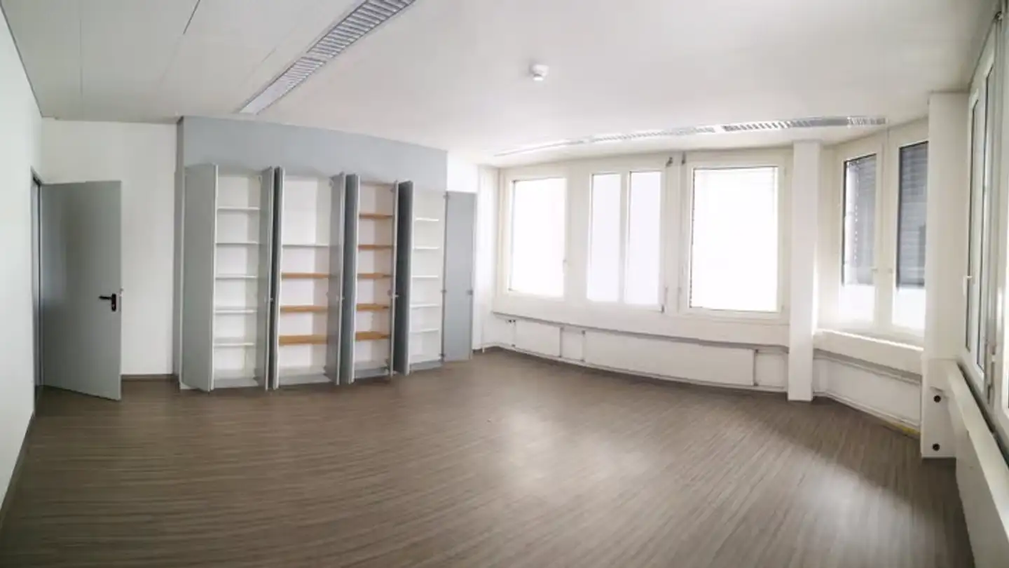 Bureau à louer - Rue Fritz-Courvoisier 103, 2300 La Chaux-de-Fonds