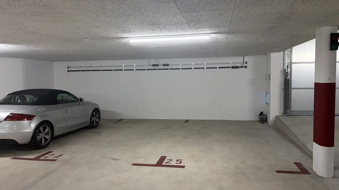 Garage individuel à louer - Pfaffbergstrasse 2, 8330 Pfäffikon ZH