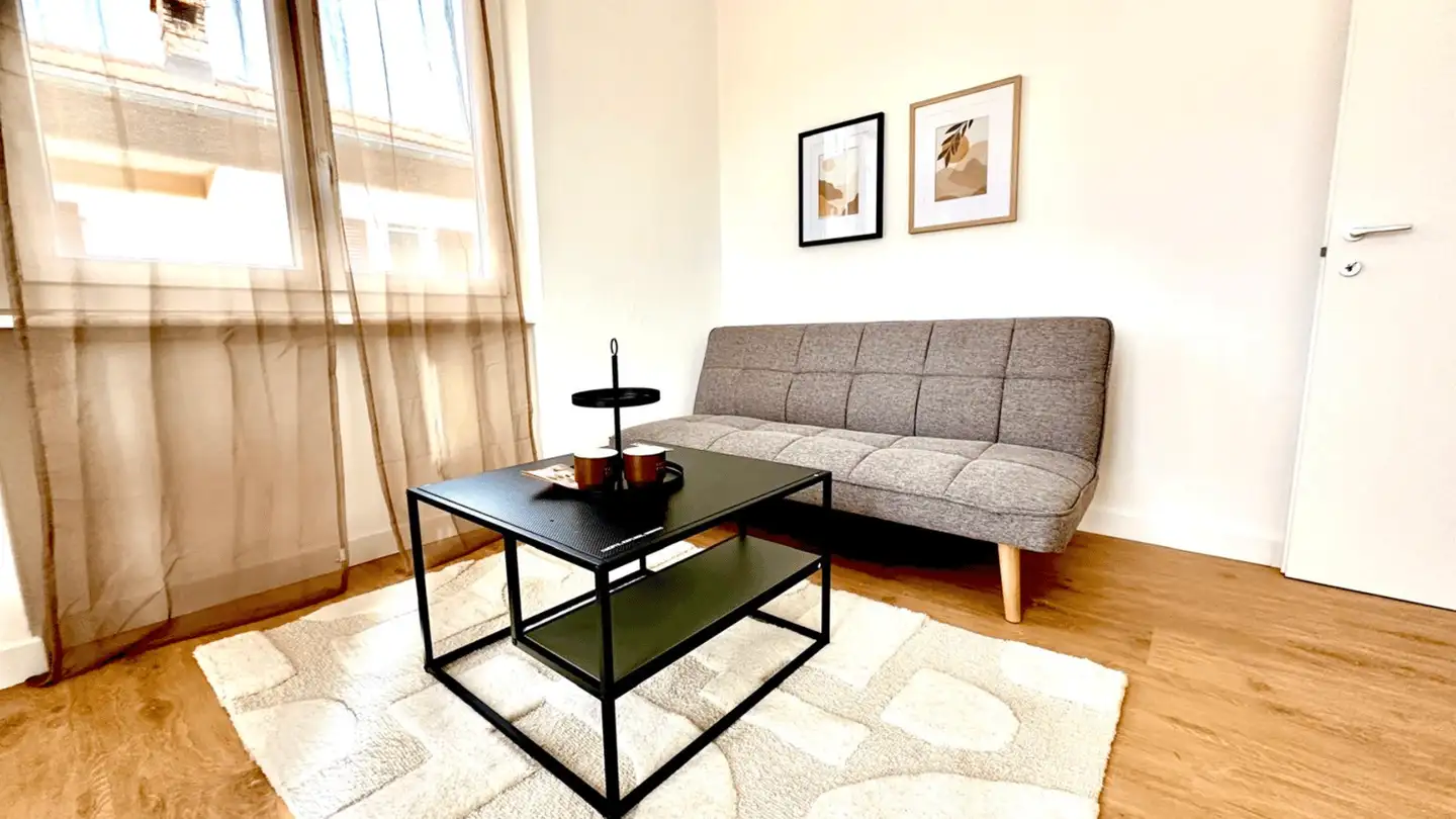 Furnished apartment for rent - Via Pier Francesco Mola 3, 6830 Chiasso - Photo 2