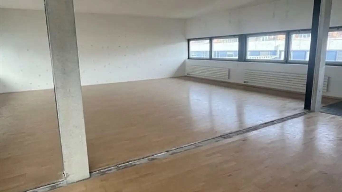 Bureau à louer - Bankstrasse 4, 8610 Uster - Photo 2