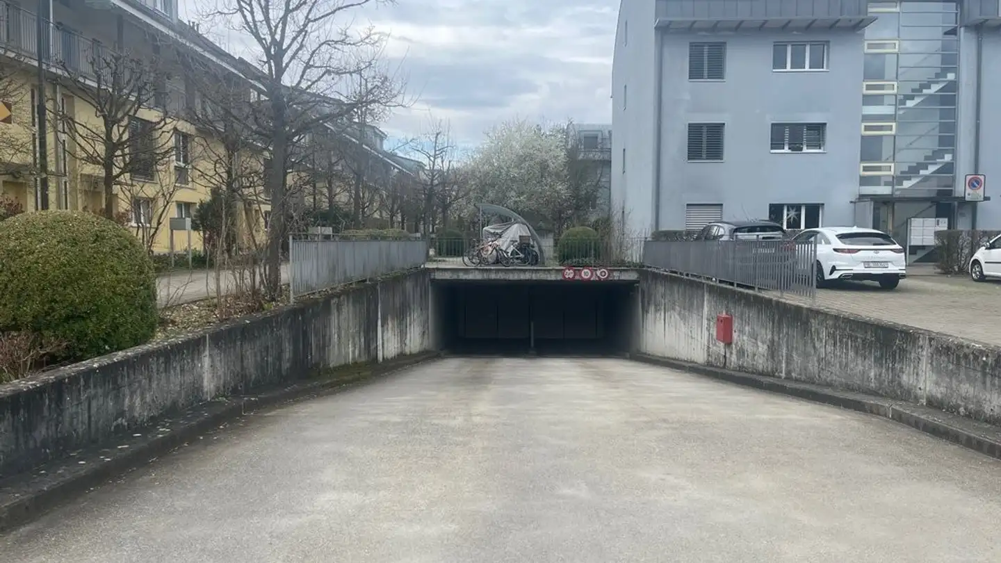 Underground parking space for rent - Im Reinacherhof, 4153 Reinach BL
