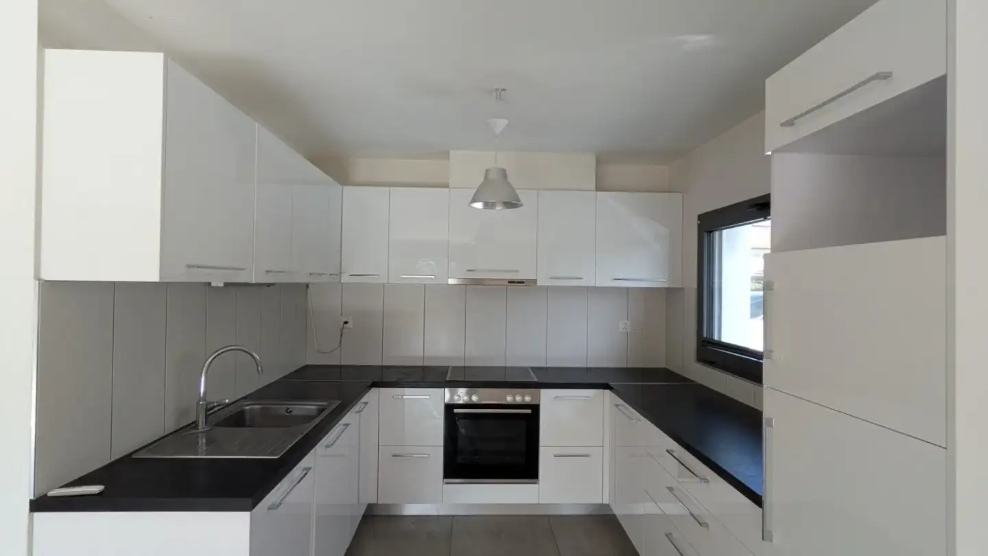Appartement à louer - Place De La Gare Gfm, 1782 Belfaux - Photo 2