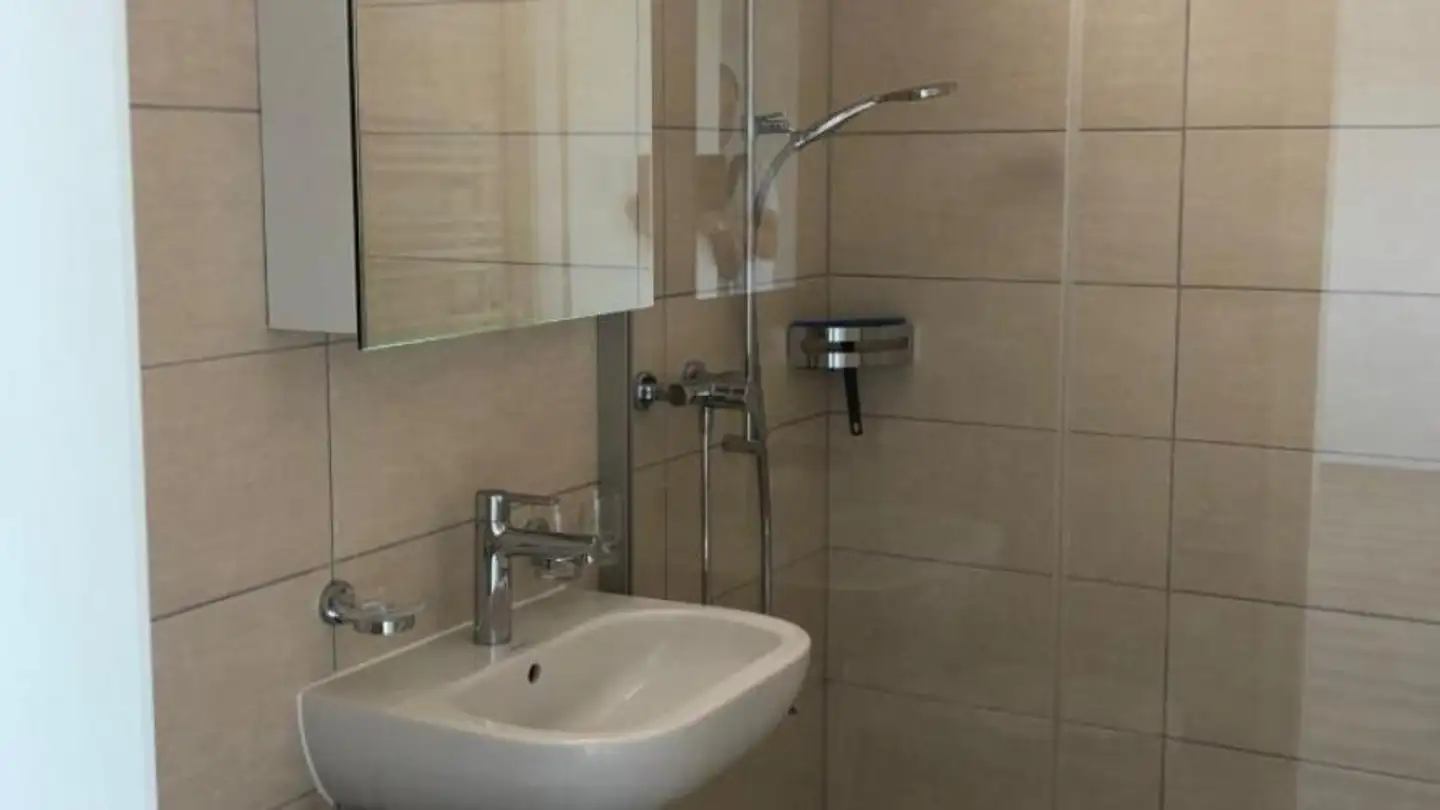 Appartement à louer - Rue Du Vignoble 66, 2087 Cornaux NE - Photo 2