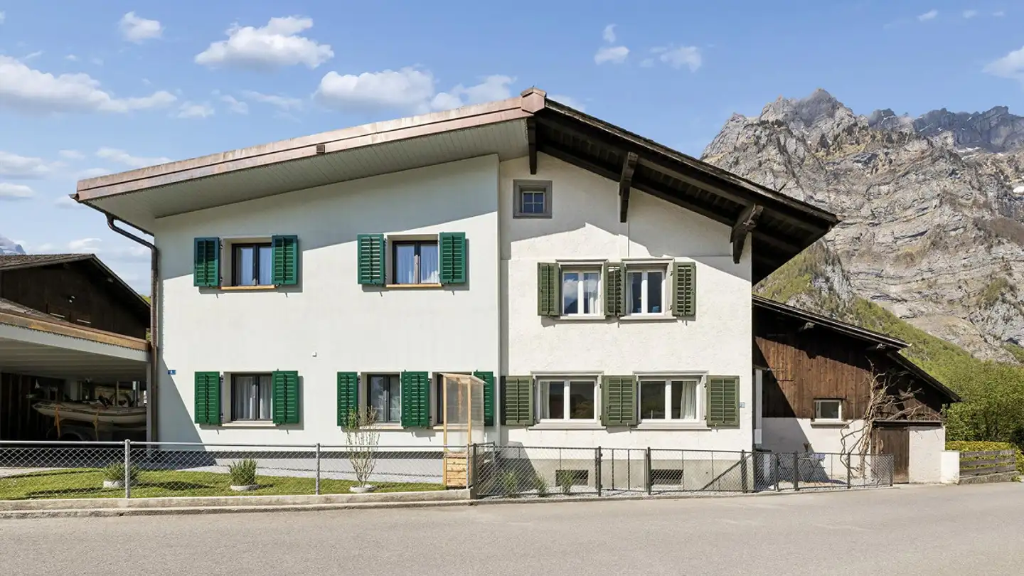 Maison jumelle à vendre - Oberdorfstrasse 2, 8750 Riedern