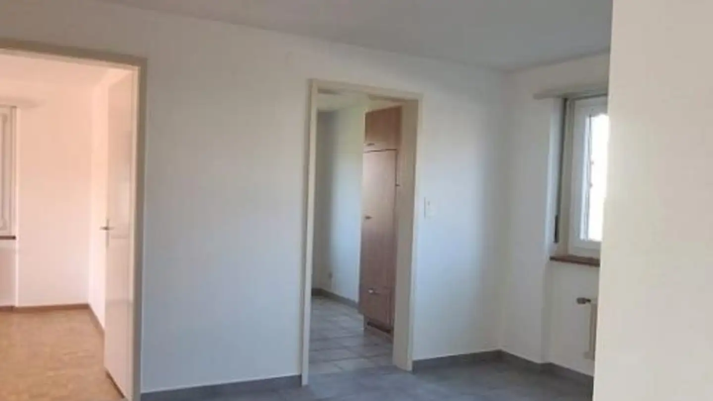 Appartement à louer - Rue Du Stand 49, 2800 Delémont - Photo 3