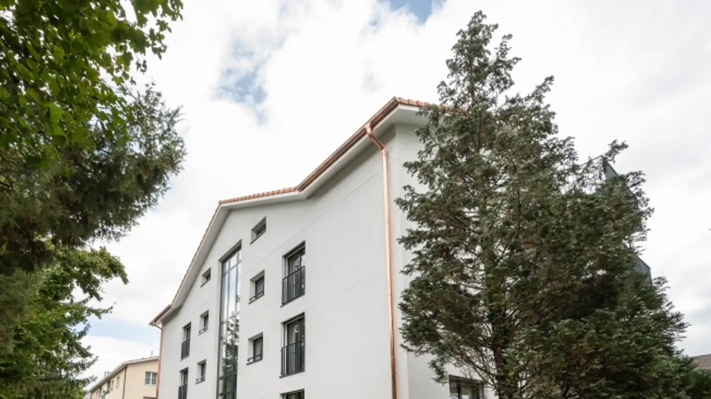 Outdoor parking space for rent - Freihofstrasse 4, 8700 Küsnacht ZH