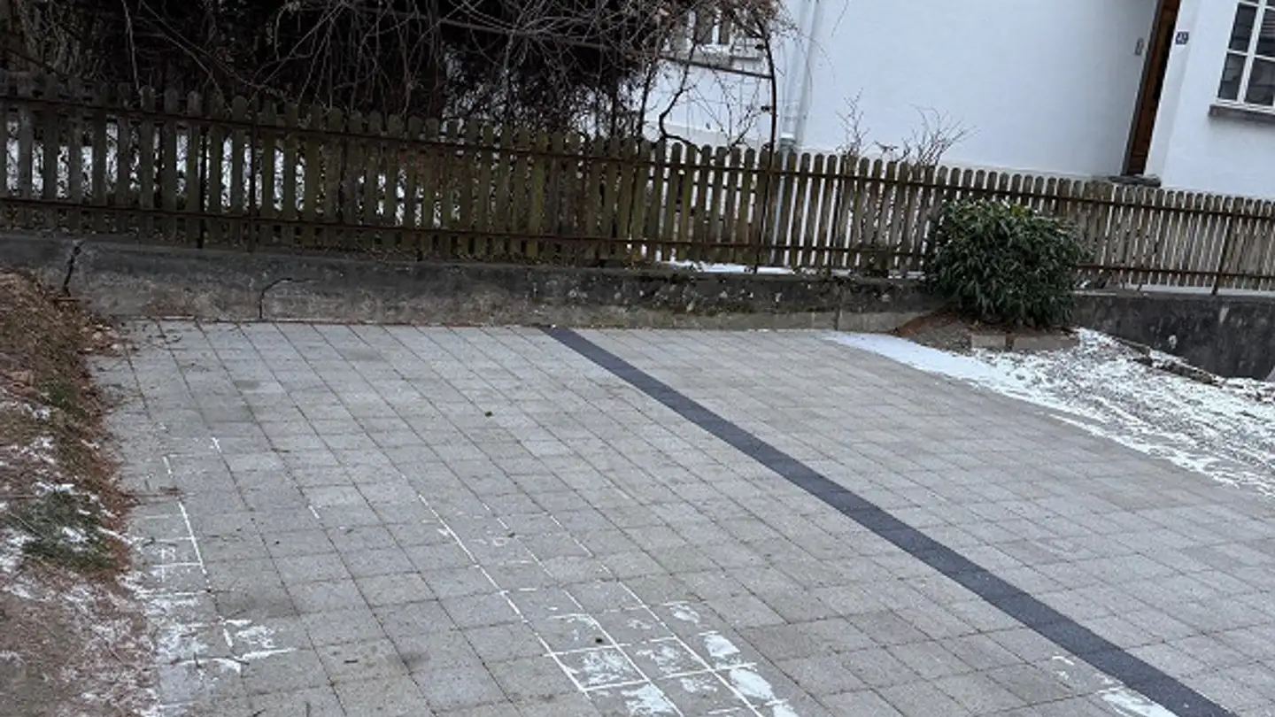 Outdoor parking space for rent - Oberalpstrasse 40, 7000 Chur
