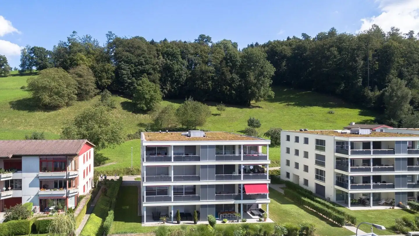 Appartement à louer - Hauptstrasse 35a, 5037 Muhen
