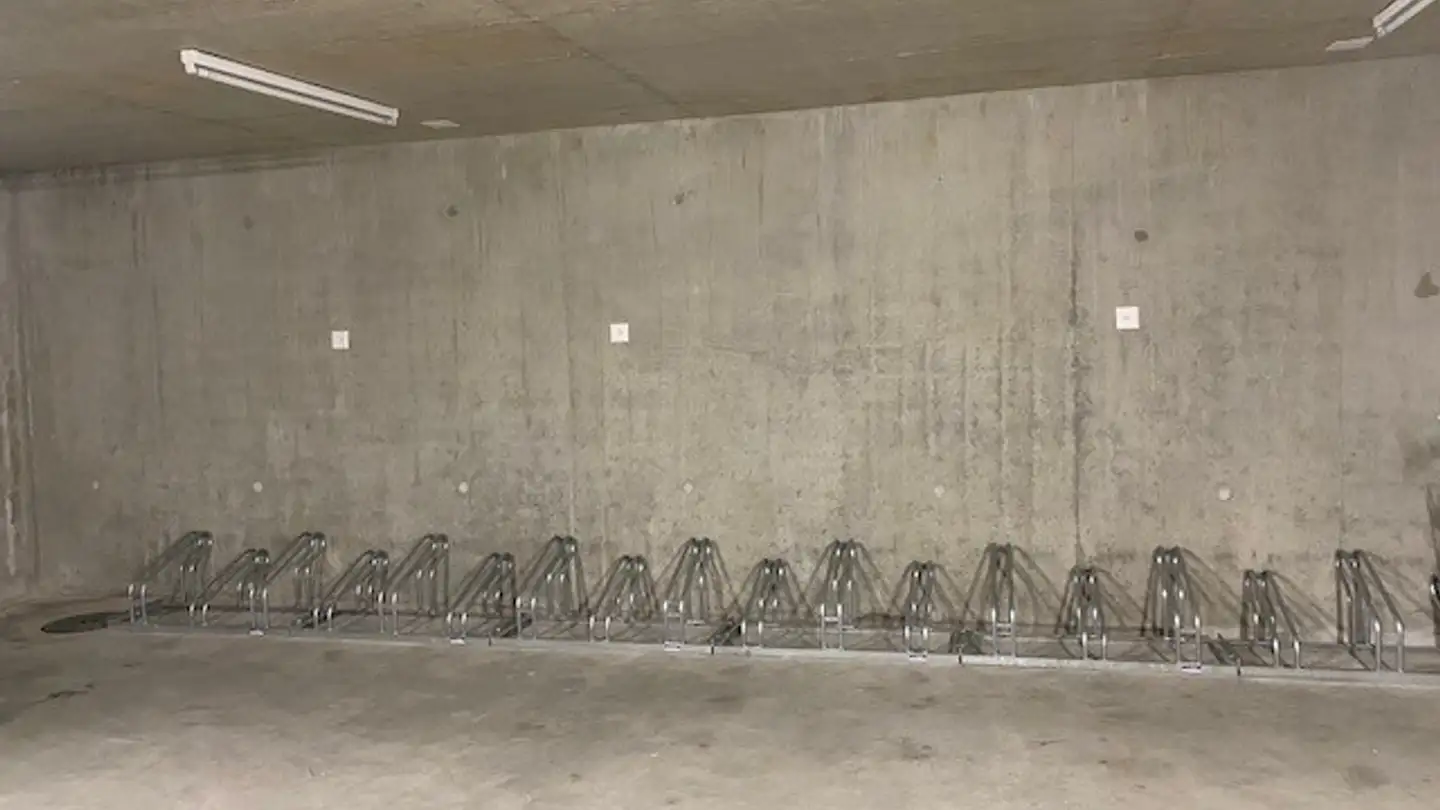 Parcheggio sotterraneo in affitto - Avenue De La Gare-Des-Eaux-Vives 28, 1208 Genève