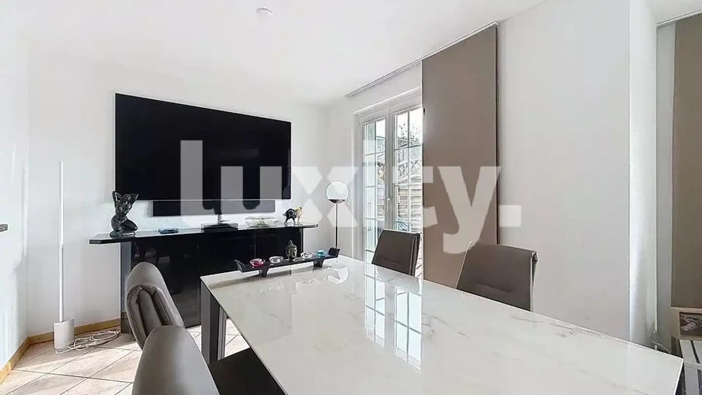 Single house for rent - 1195 Dully