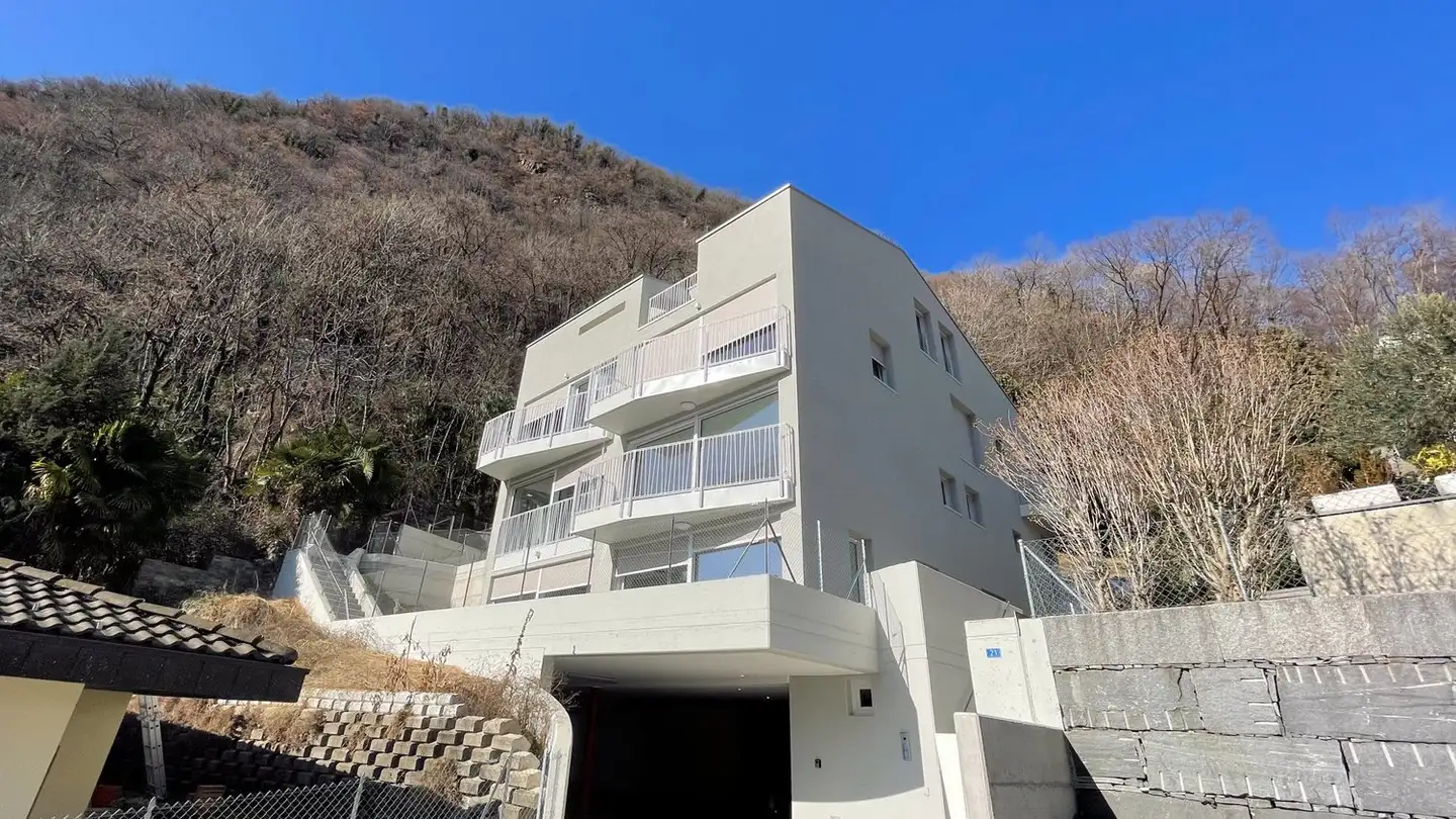 Residential building for sale - Via Del Battistone 21, 6533 Lumino