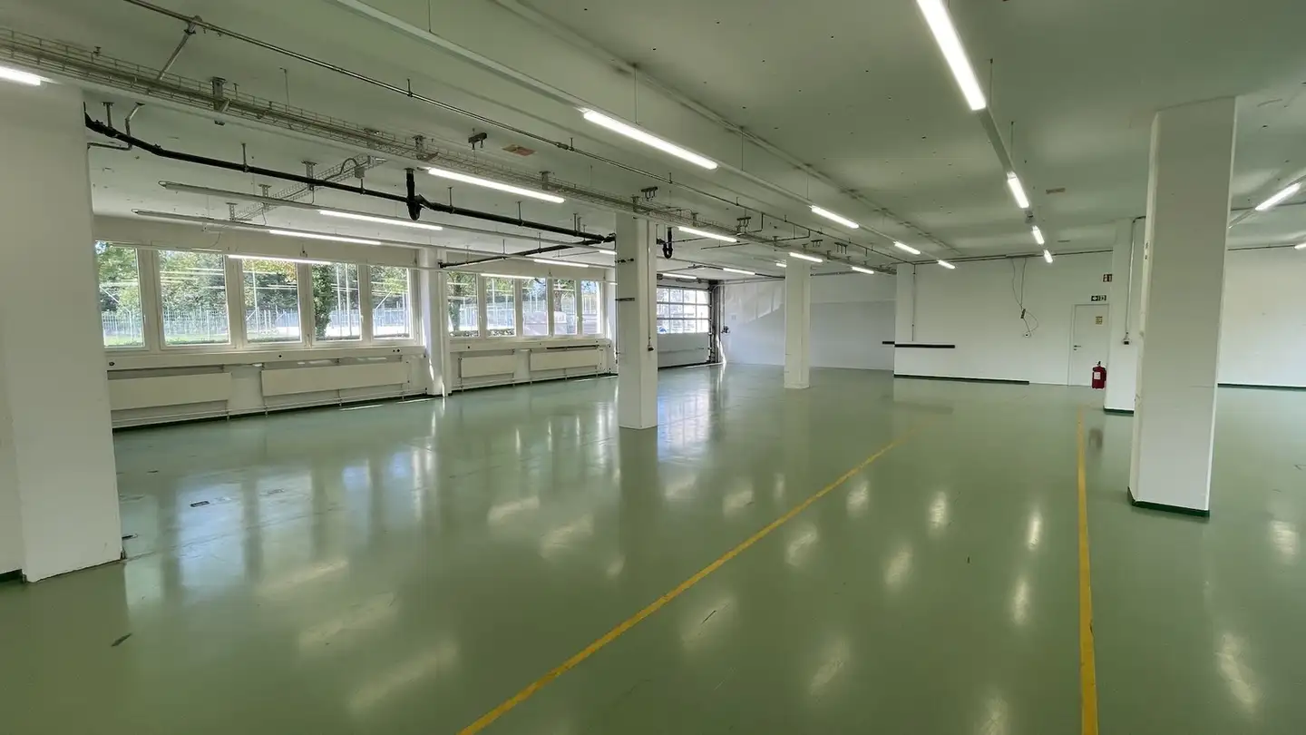 Gewerbe mieten - Heiligholzstrasse 6, 4142 Münchenstein
