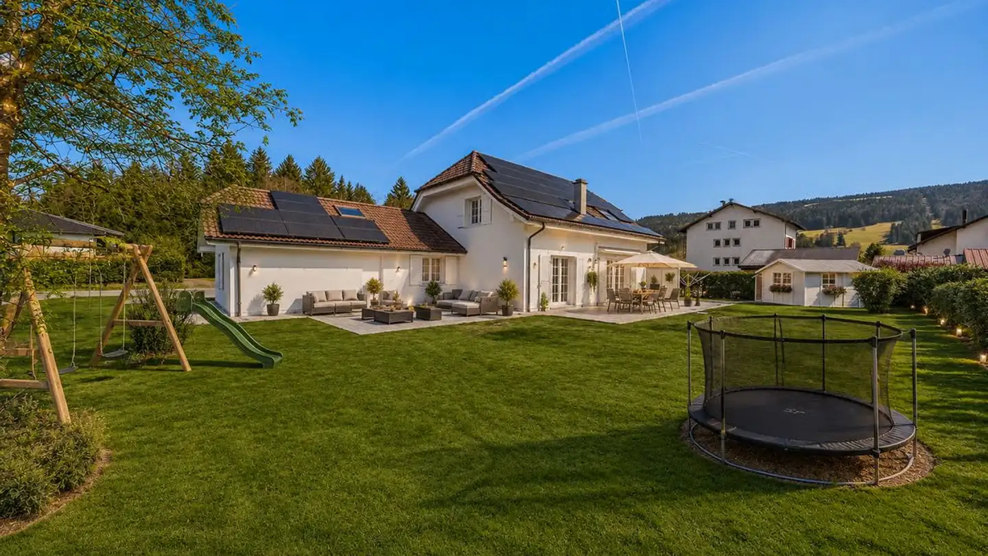 Single house for sale - 1347 Le Sentier