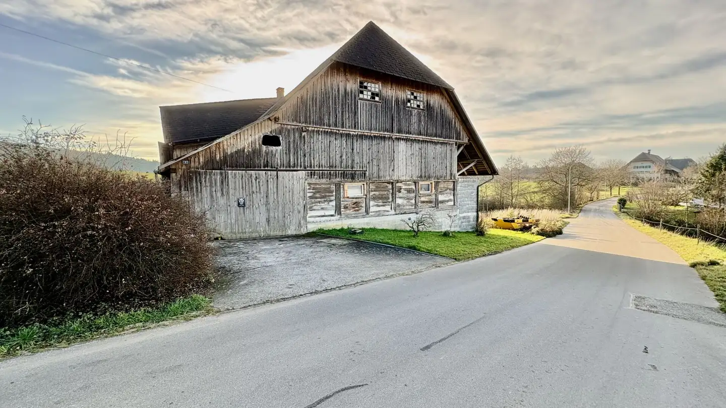 Farm for sale - 3306 Etzelkofen