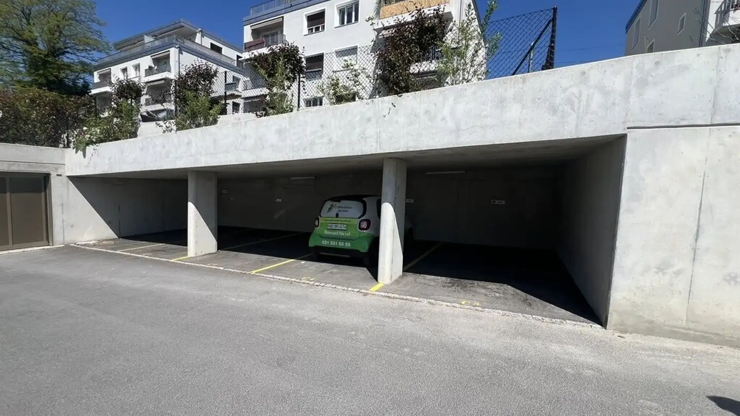 Place de parking extérieure à louer - Chemin Du Ruisselet 22, 1009 Pully