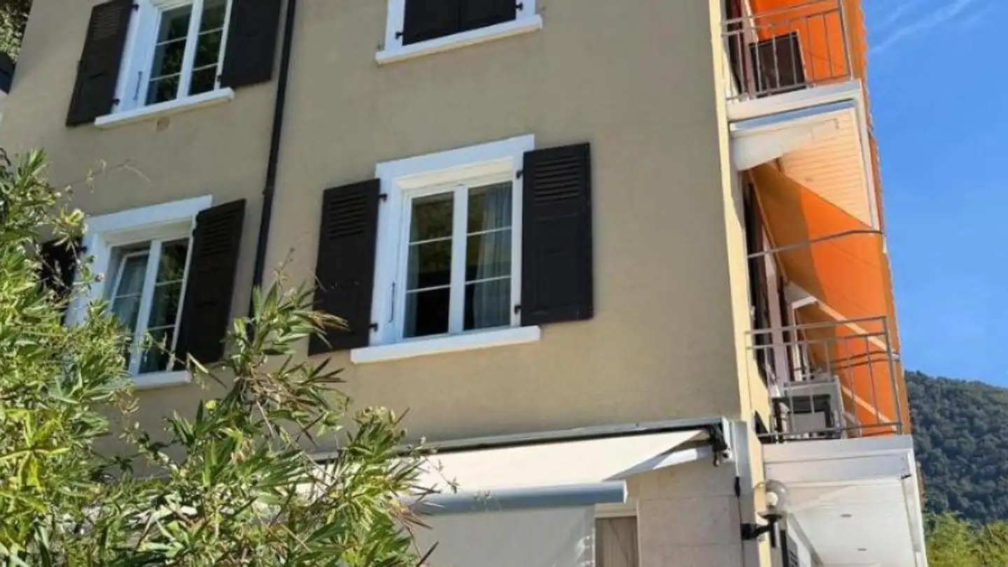 Residential building for sale - 1820 Montreux - Photo 4
