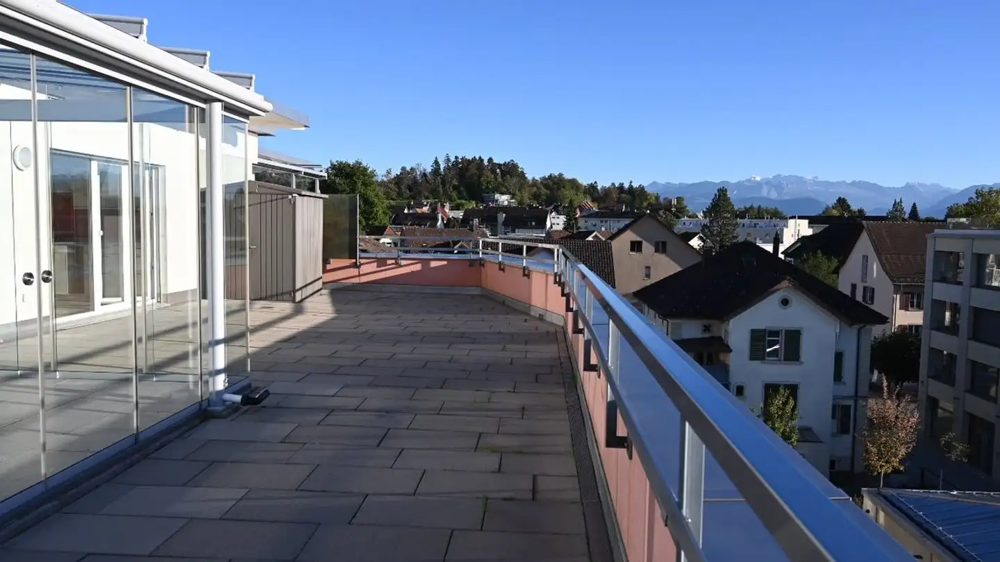 Wohnung mieten - Bahnhofstrasse 12, 8340 Hinwil - Foto 2