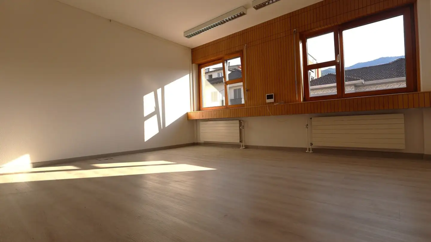 Spazio ufficio in affitto - Via Dante Alighieri 25, 6830 Chiasso