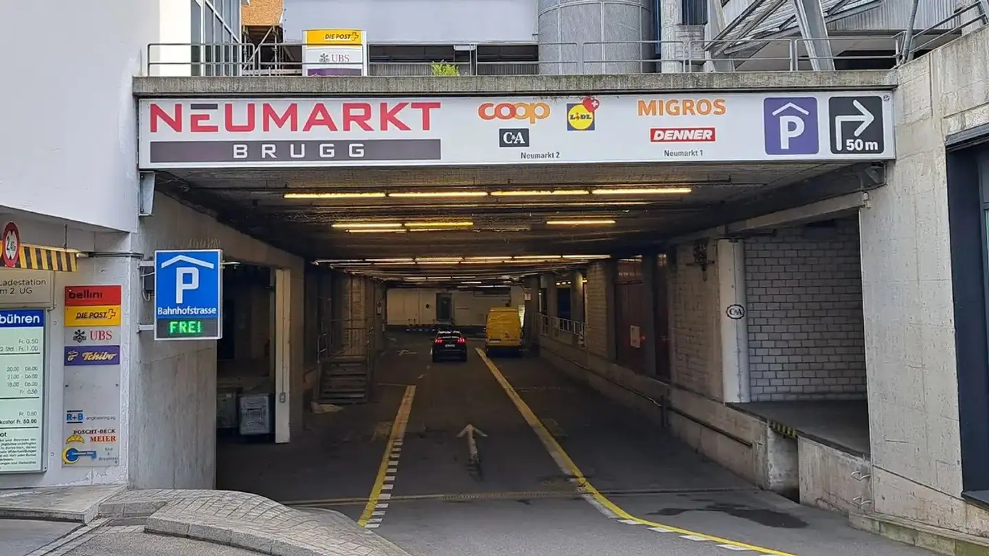 Place de parking souterraine à louer - Bahnhofstrasse, 5200 Brugg AG