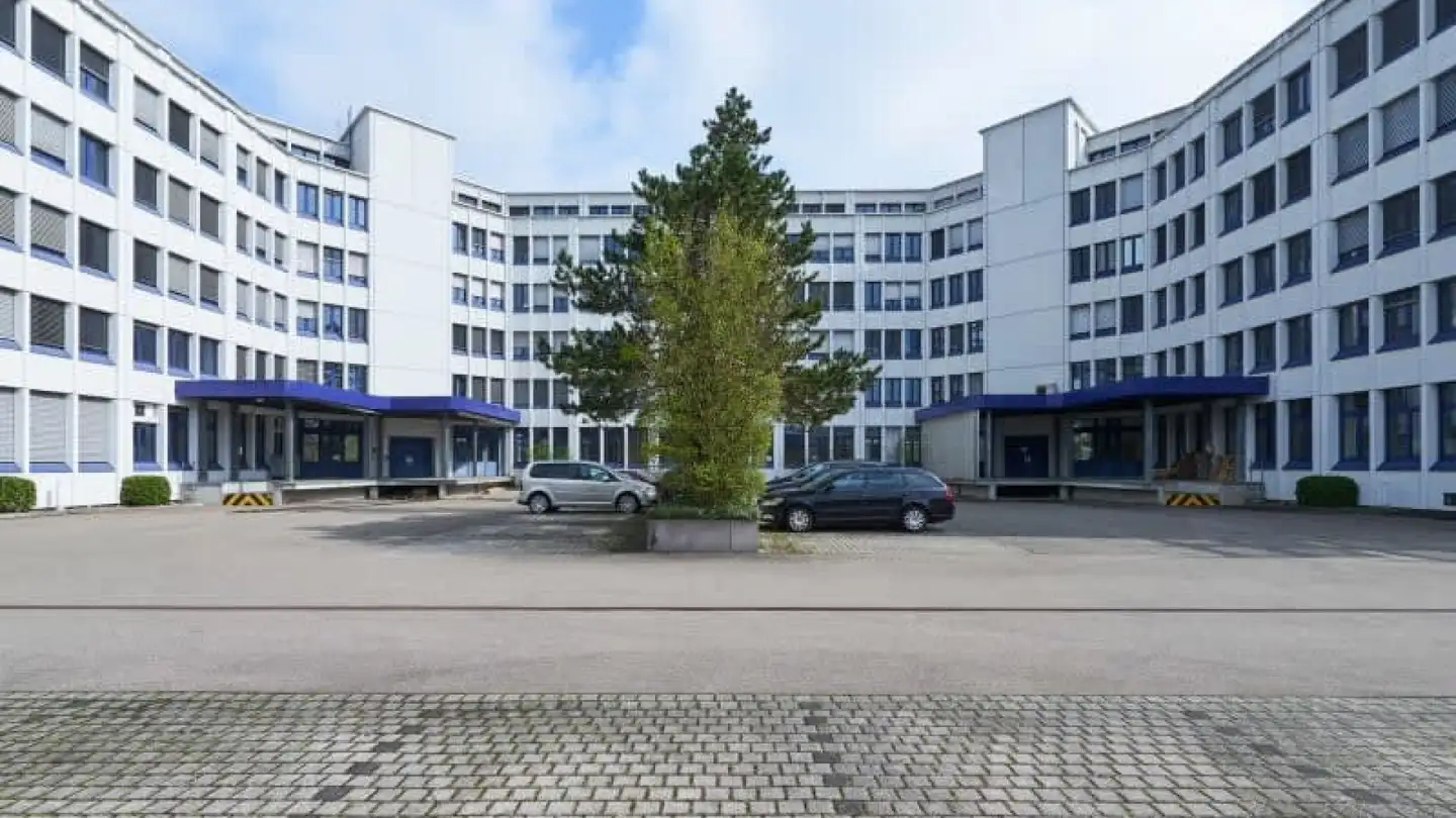 Negozio in affitto - Sonnenbergstrasse 72, 8603 Schwerzenbach