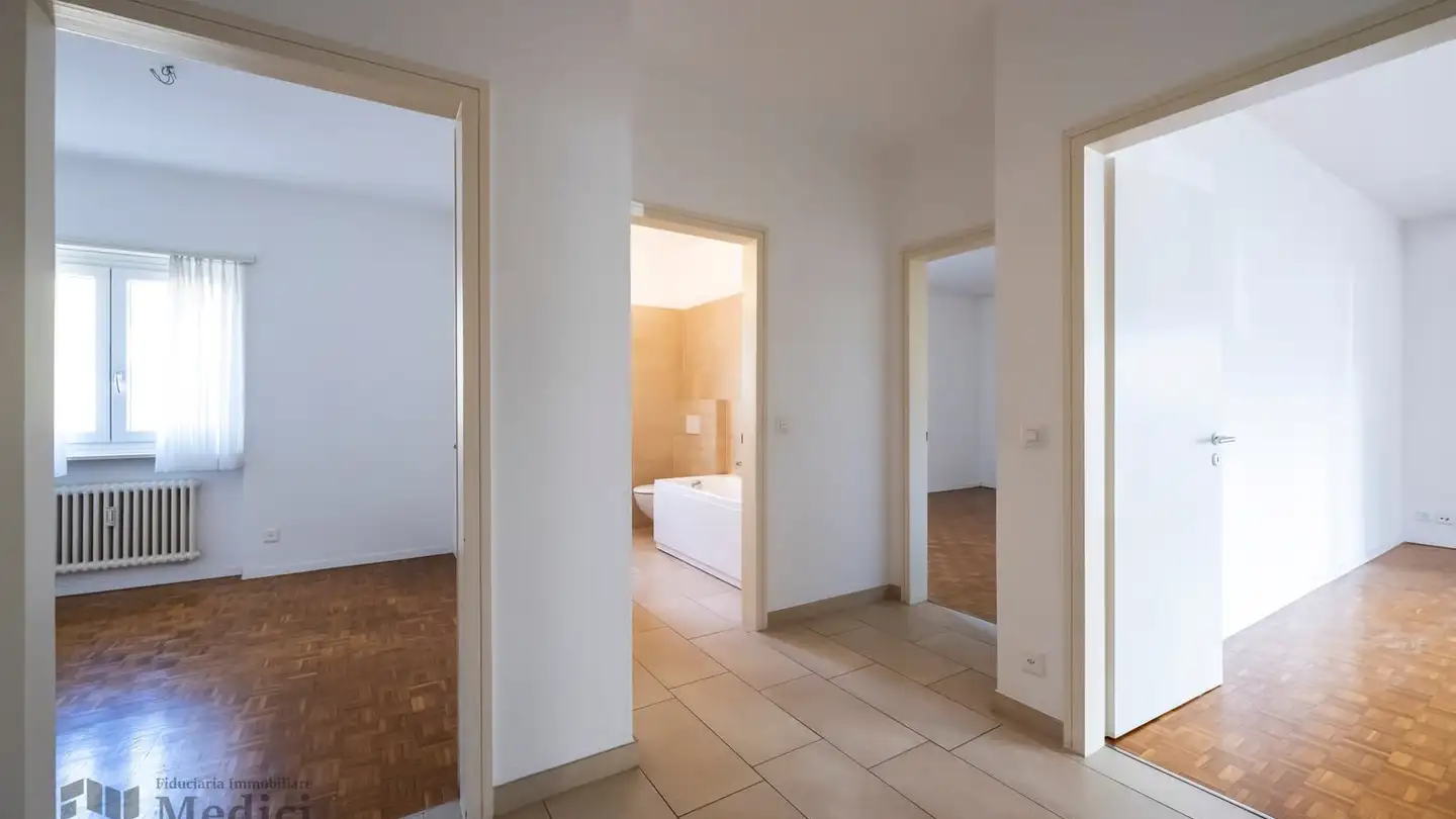Wohnung mieten - Via Enrico Guisan 5, 6850 Mendrisio - Foto 4