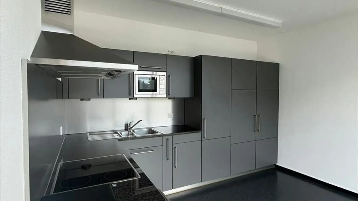 Bureau à louer - Grossrietstrasse 11a, 8606 Nänikon - Photo 3