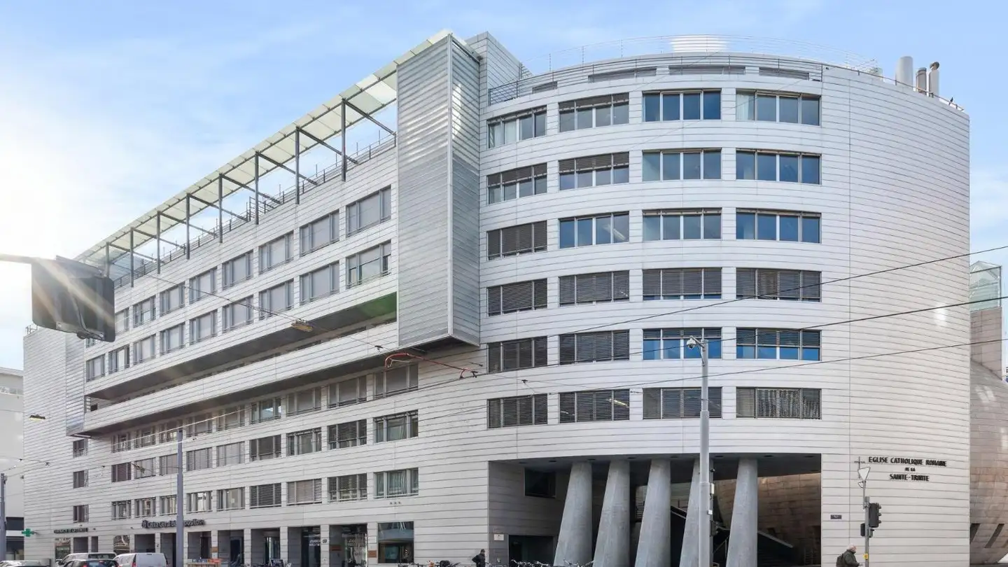 Place de parking souterraine à louer - Rue De Lausanne 67, 1202 Genève