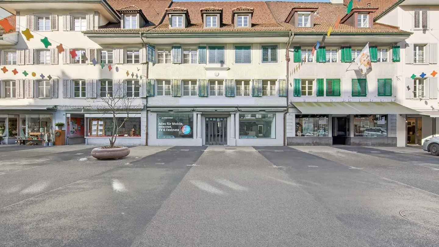 Mixed-use building for sale - 6130 Willisau