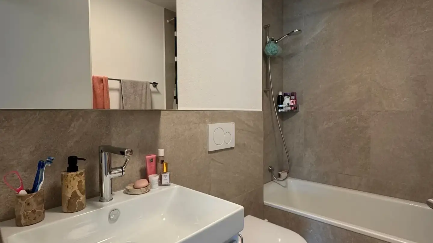 Stepped apartment for rent - Zelgstrasse 2, 8340 Hinwil - Photo 3