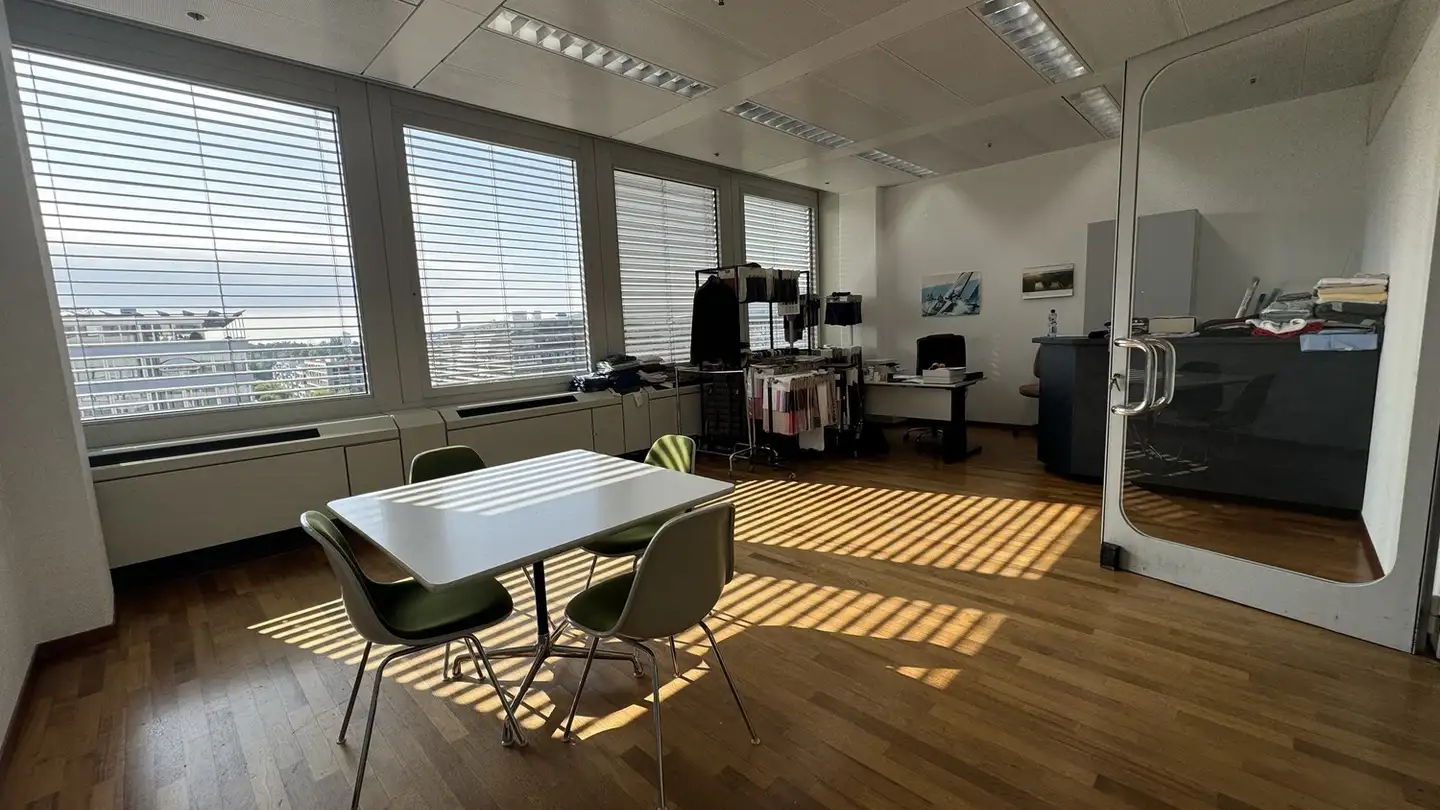 Commercial for rent - Thurgauerstrasse 117, 8152 Glattpark (Opfikon)