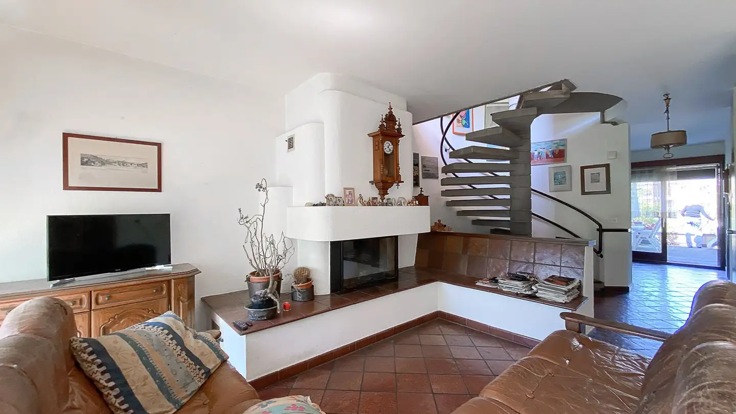 Row house for sale - 6818 Melano