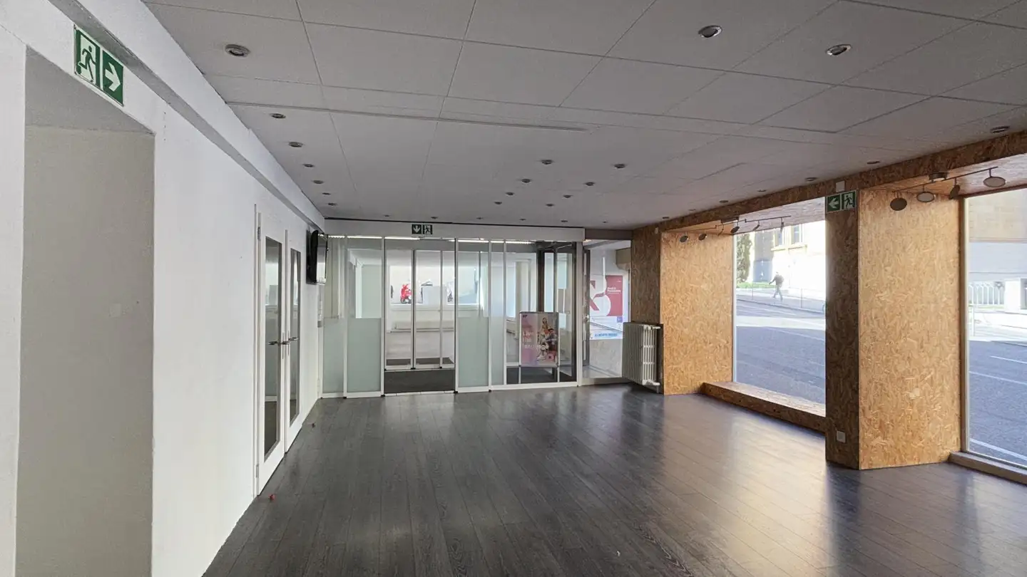 Shop for rent - 2000 Neuchâtel