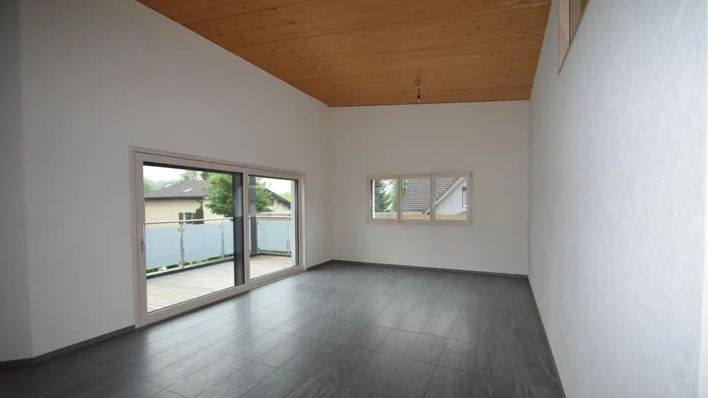 Attic flat for rent - Rue Des Longs Champs 51, 2854 Bassecourt - Photo 3