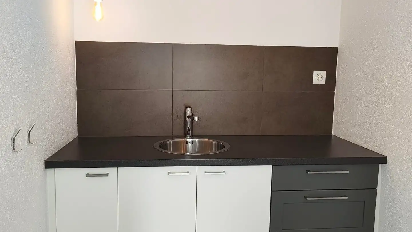 Geschäft mieten - Route De Neuchâtel 8, 2088 Cressier NE - Foto 4