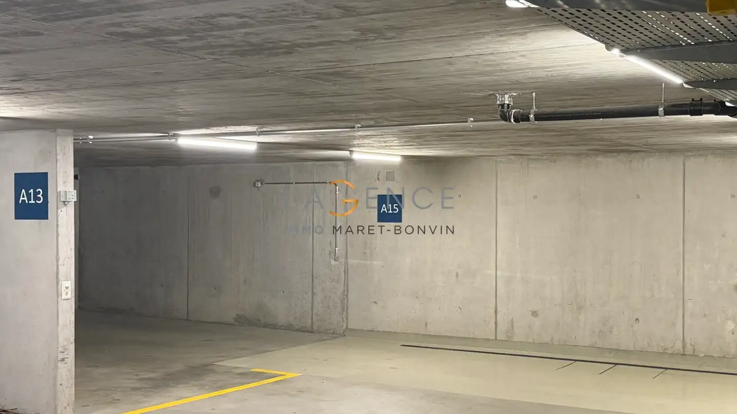 Underground parking space for sale - Avenue Du Petit-Chasseur 31, 1950 Sion