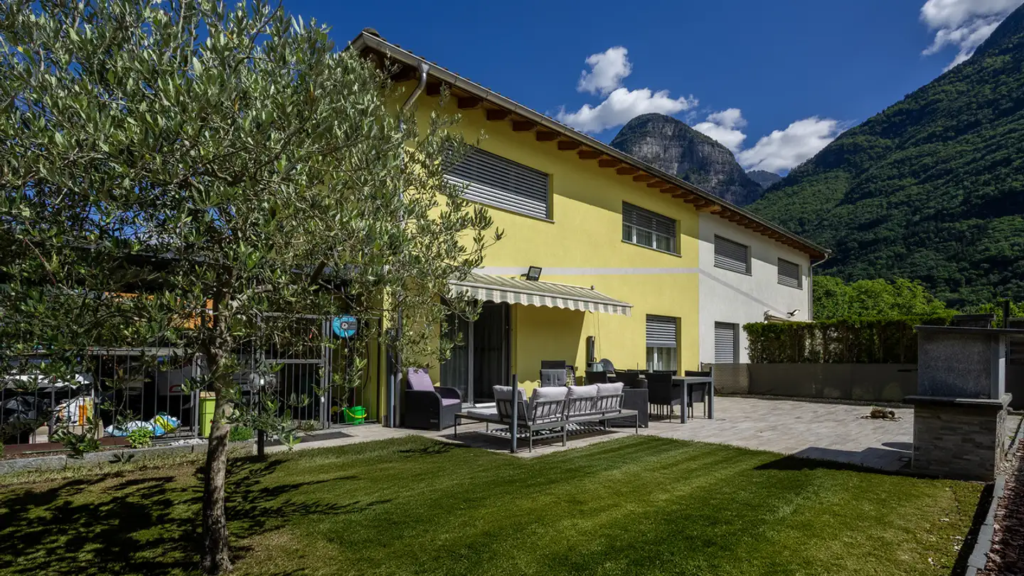 Höhlenhaus kaufen - Via Vetreria, 6527 Lodrino