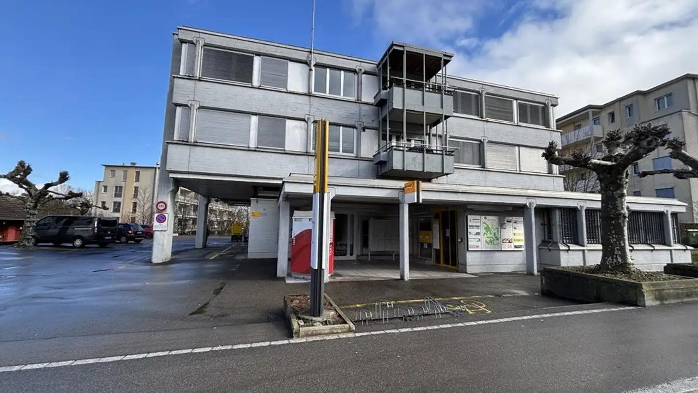 Outdoor parking space for rent - Bahnhofstrasse 21, 8353 Elgg - Photo 2
