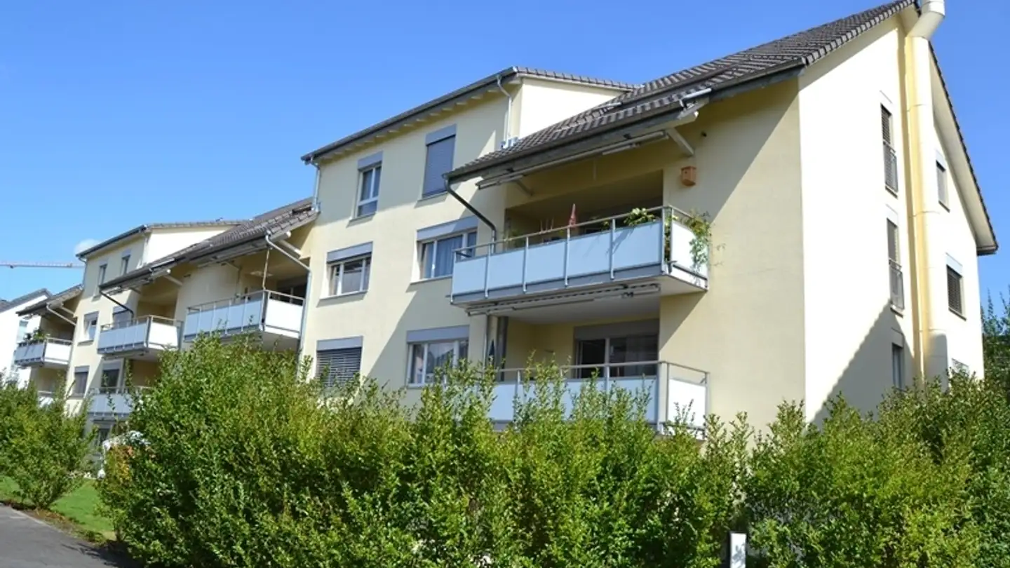 Place de parking extérieure à louer - Fliederweg 15, 5035 Unterentfelden