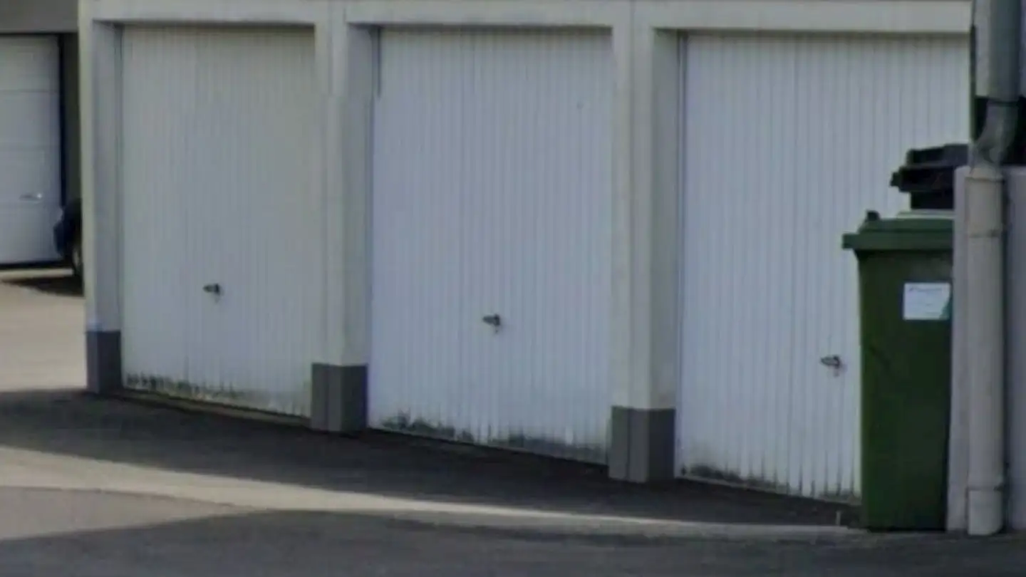 Place de parking extérieure à louer - Sennwalderstrasse 34, 9465 Salez