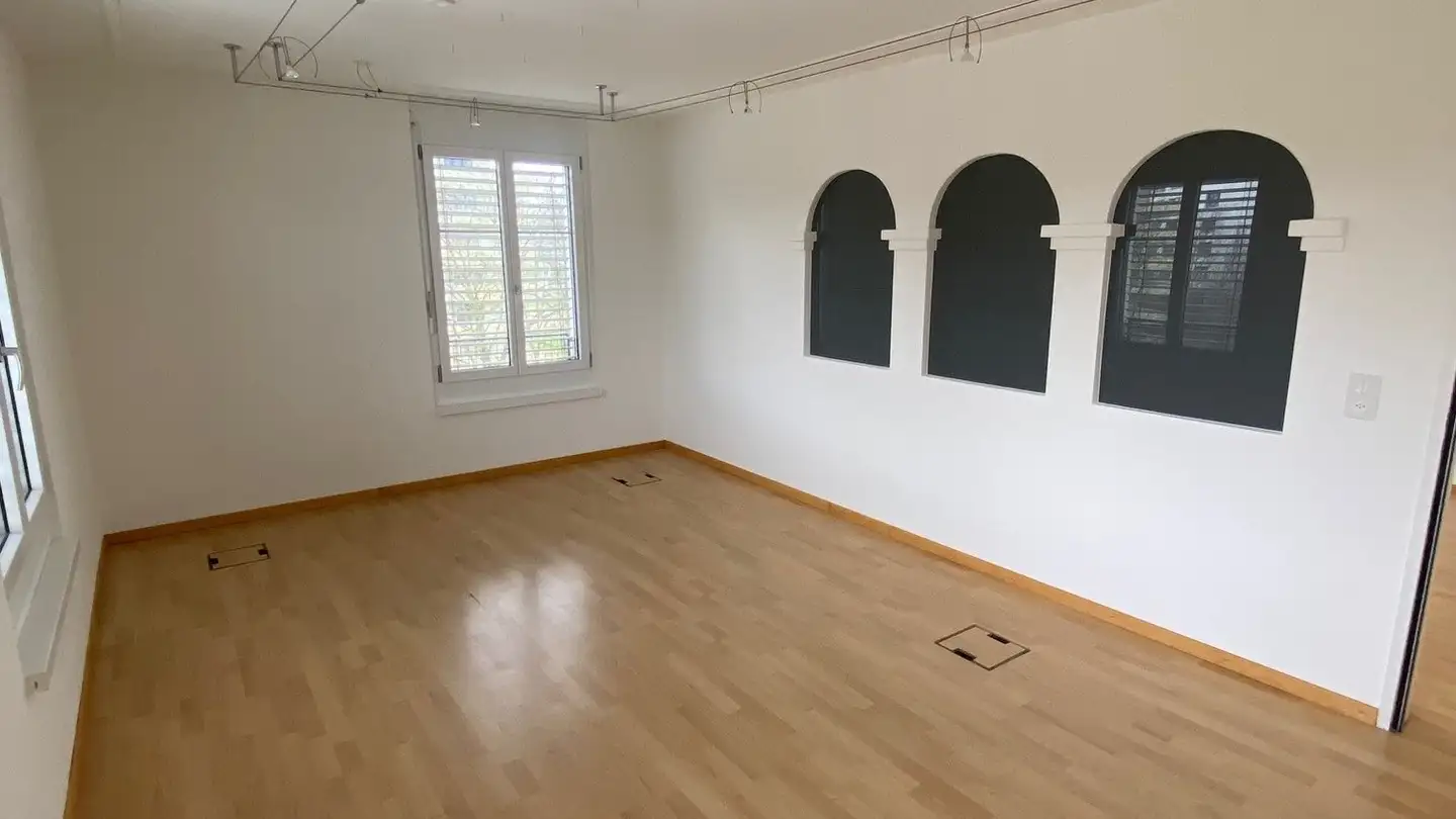 Bürofläche mieten - Ueberlandstrasse 105, 8600 Dübendorf