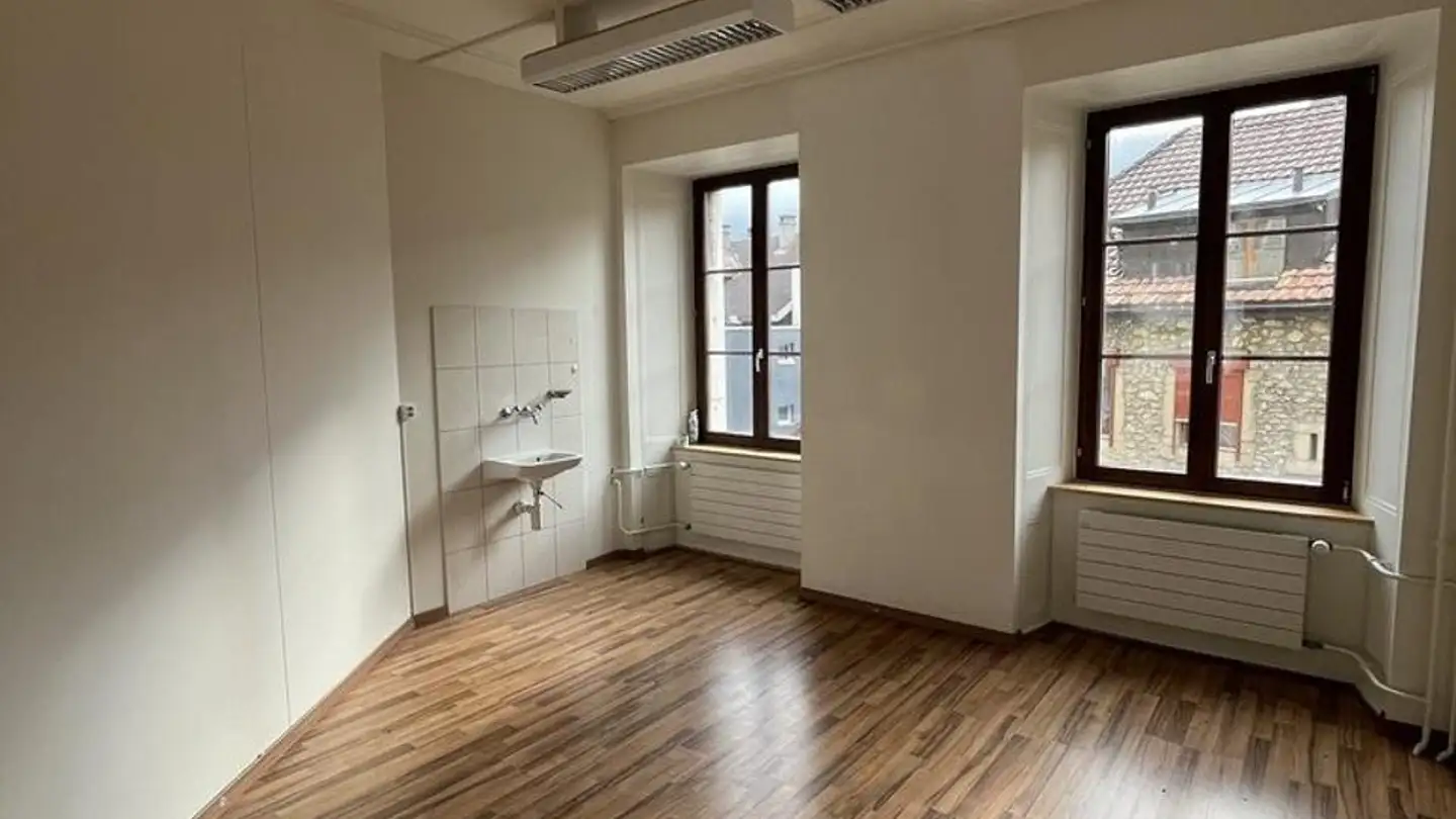 Commercial for rent - Rue Francillon 30, 2610 St-Imier