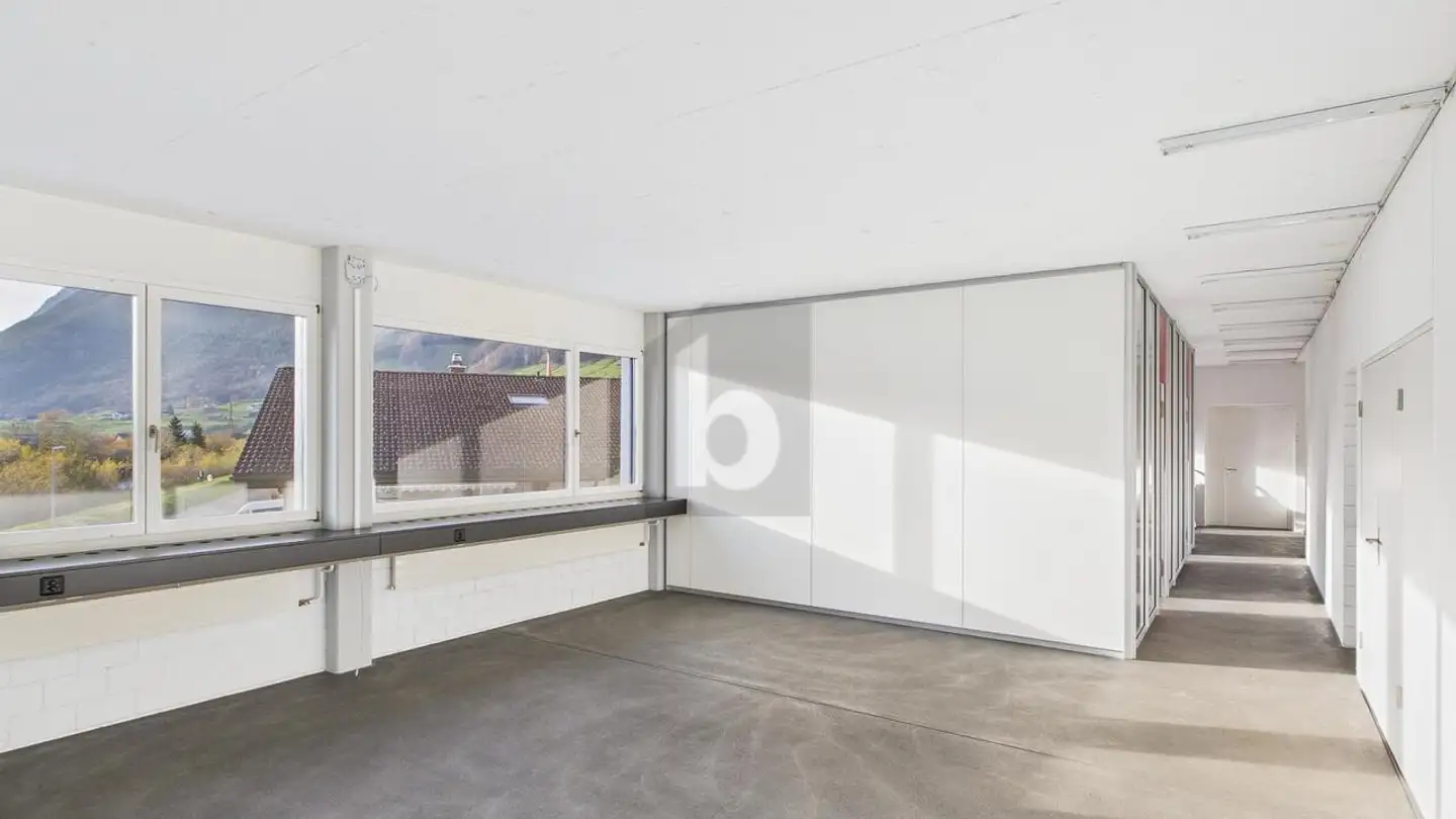 Office space for rent - 6438 Ibach