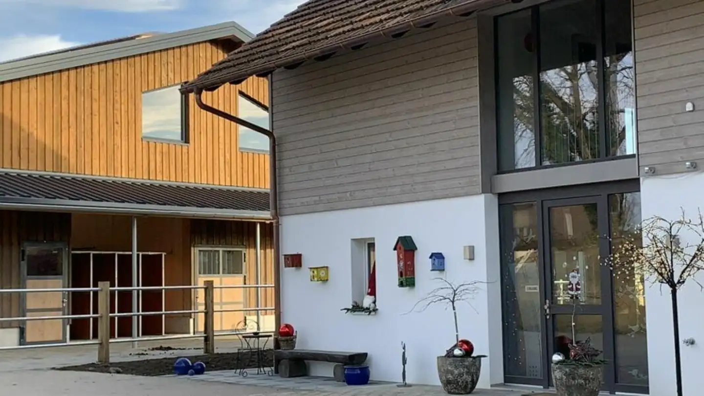 Riding hall for sale - Route De La Côte-Aux-Moines 36, 1584 Villars-le-Grand