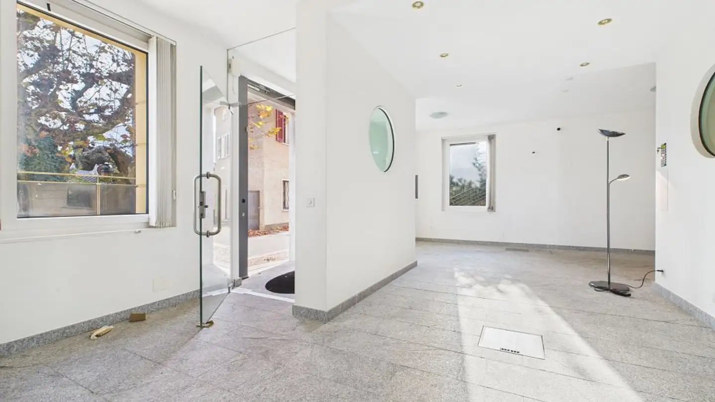 Office space for sale - 6927 Agra