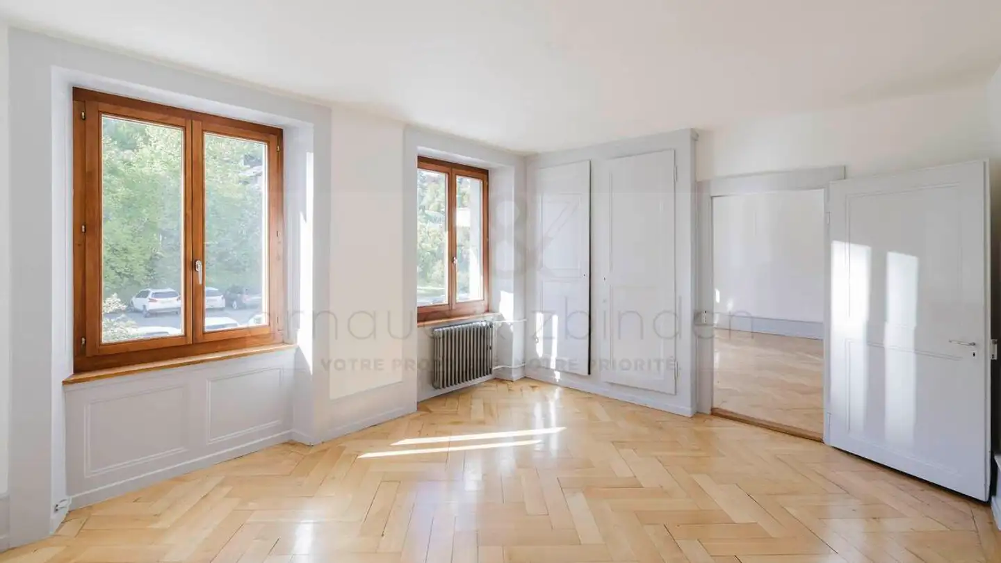 Residential building for sale - 2400 Le Locle - Photo 3