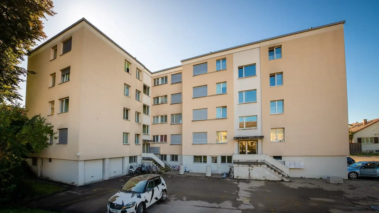 Outdoor parking space for rent - Sindelenstrasse 1, 8340 Hinwil