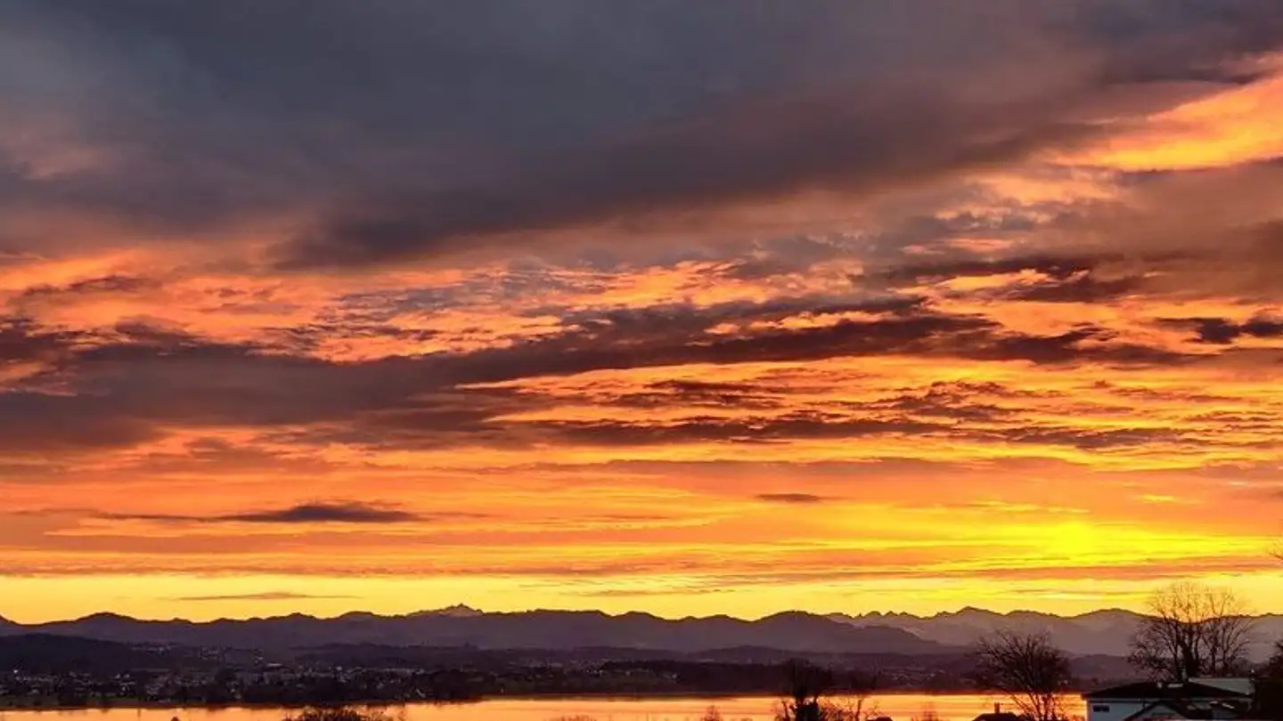 Attique à louer - Oberdorfstrasse 18, 8117 Fällanden - Photo 2