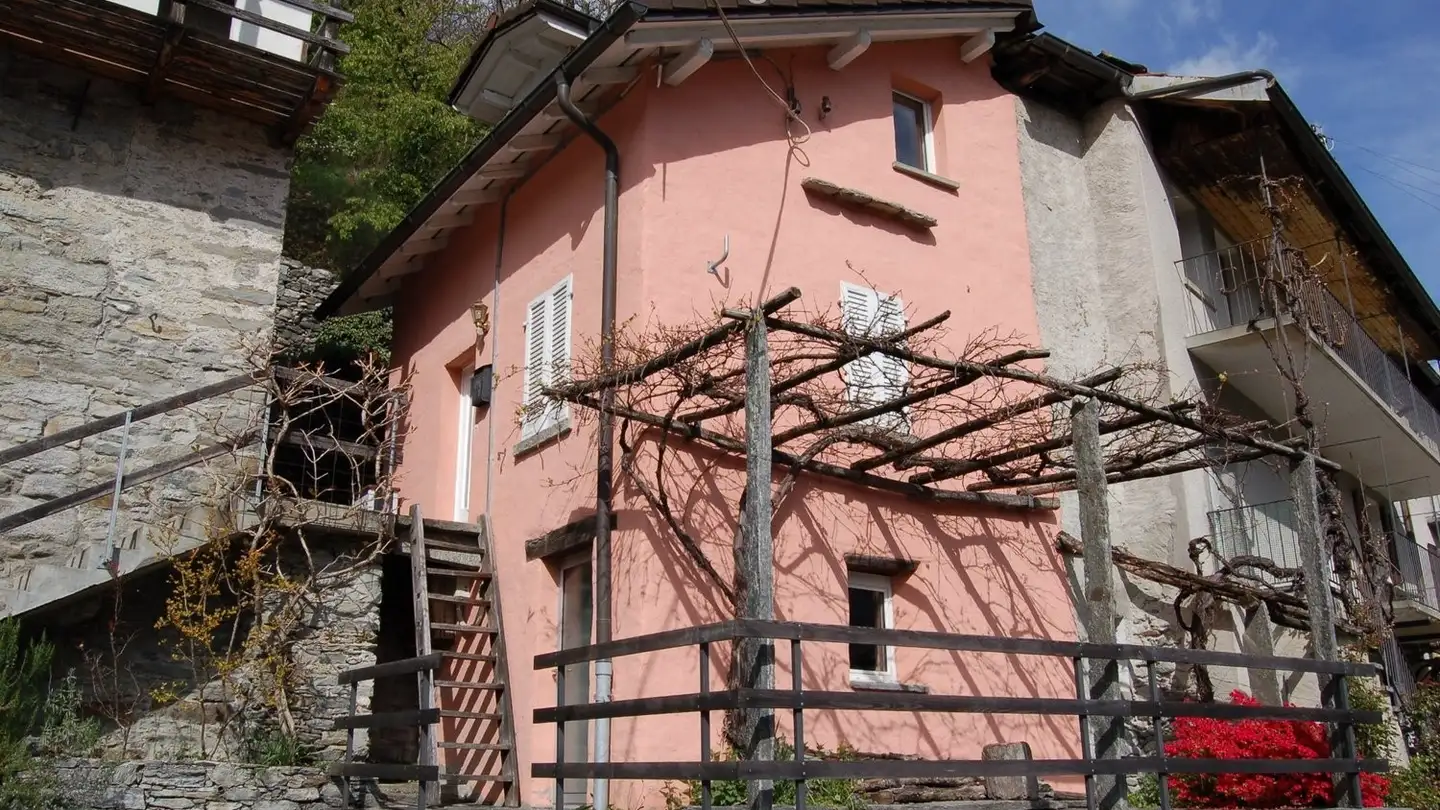 Casa singola in affitto - Loco, 6661 Loco - Foto 2