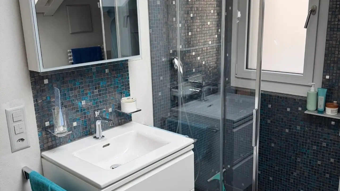 Appartement à louer - Rachholtern, 3617 Fahrni b. Thun - Photo 4