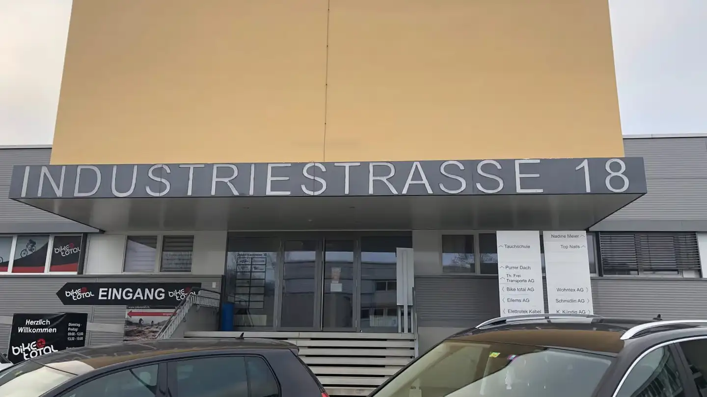 Spazio ufficio in affitto - Industriestrasse 18, 8910 Affoltern am Albis